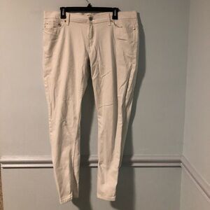 Levi’s 524 Too Superlow White Denim Jeans Size 33